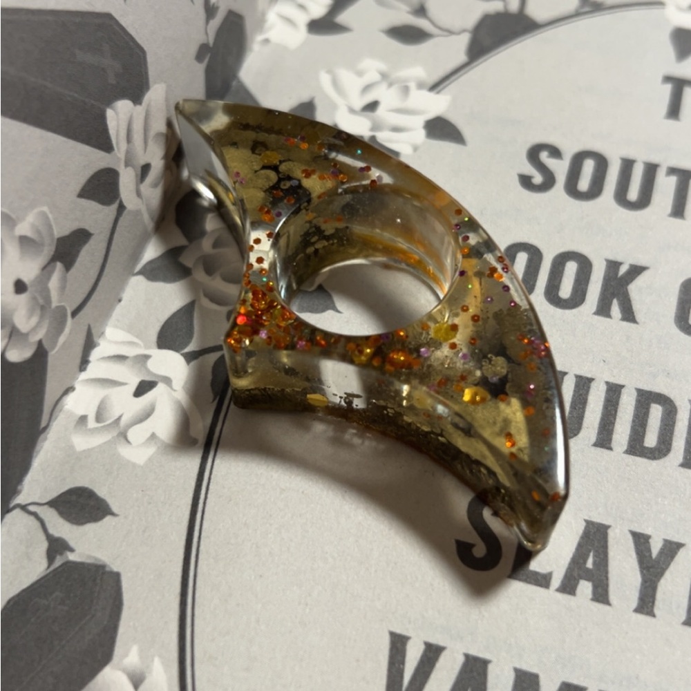 Unique Resin Statement book holder